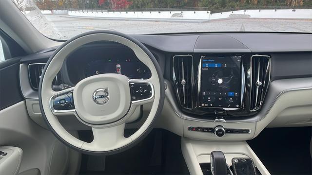 new 2025 Volvo XC60 car, priced at $51,075