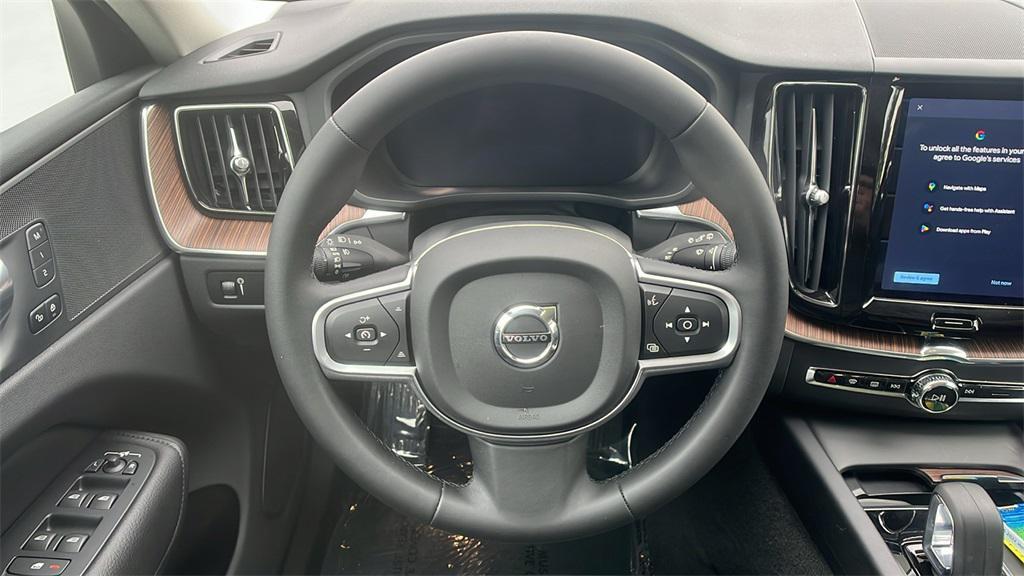 used 2022 Volvo XC60 car, priced at $30,994