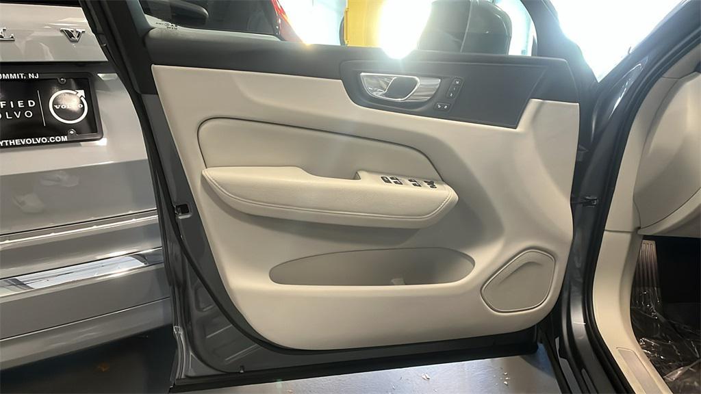 used 2020 Volvo XC60 car, priced at $25,795