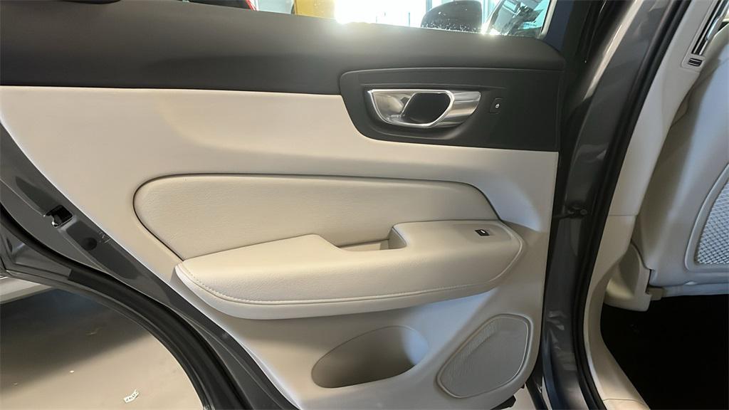 used 2020 Volvo XC60 car, priced at $25,795