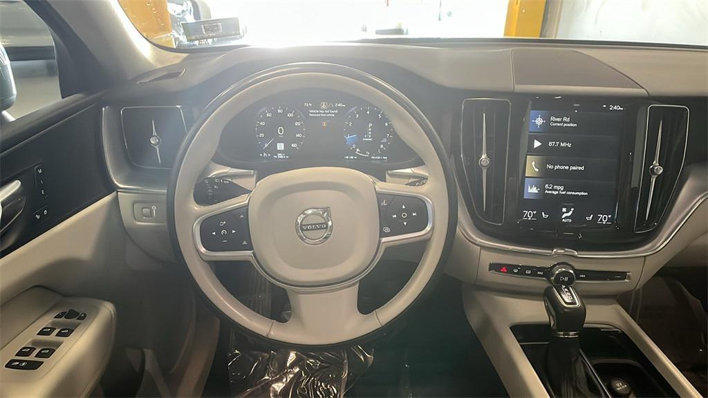used 2020 Volvo XC60 car, priced at $25,795