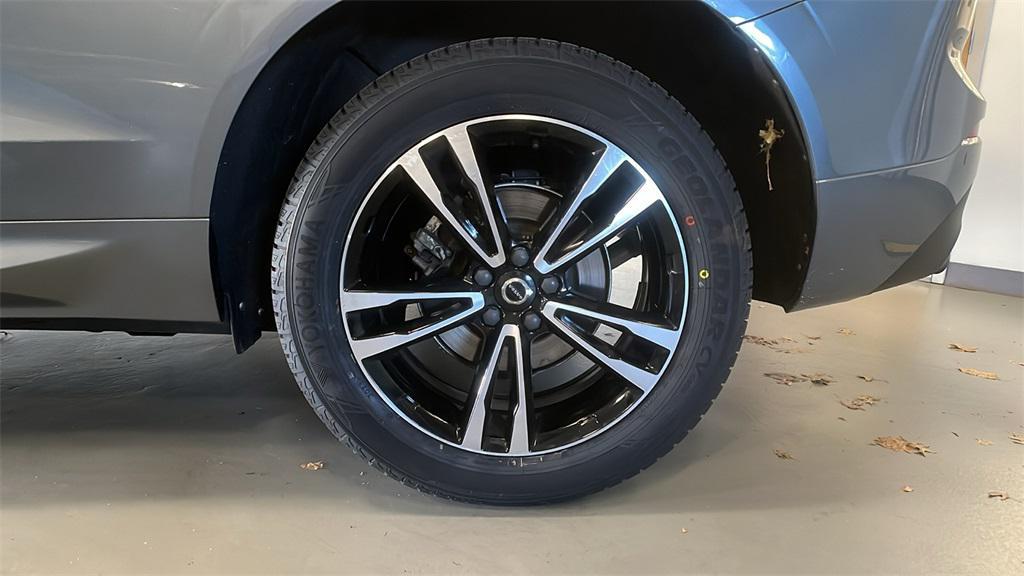 used 2020 Volvo XC60 car, priced at $25,795