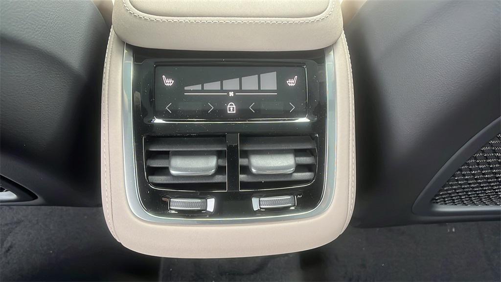 new 2026 Volvo XC90 car, priced at $77,245