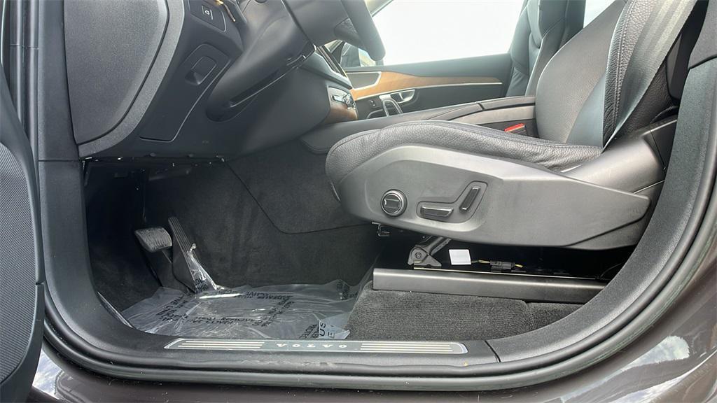 used 2024 Volvo XC90 car, priced at $47,749