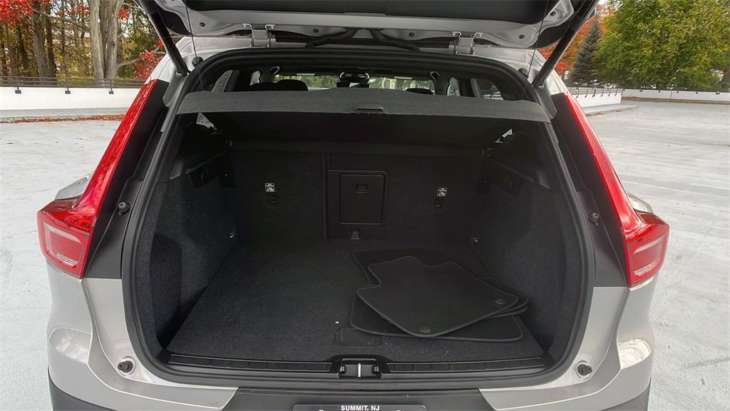 used 2025 Volvo XC40 car, priced at $30,000