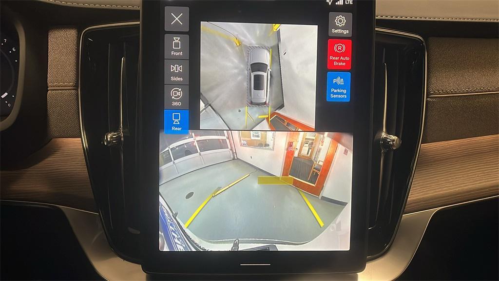 used 2026 Volvo XC90 car, priced at $71,824