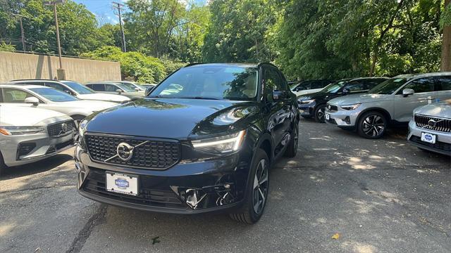 new 2025 Volvo XC40 car, priced at $47,345