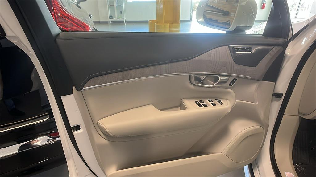 used 2024 Volvo XC90 Recharge Plug-In Hybrid car, priced at $58,495