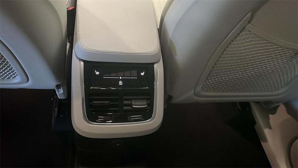 used 2024 Volvo XC90 Recharge Plug-In Hybrid car, priced at $58,495