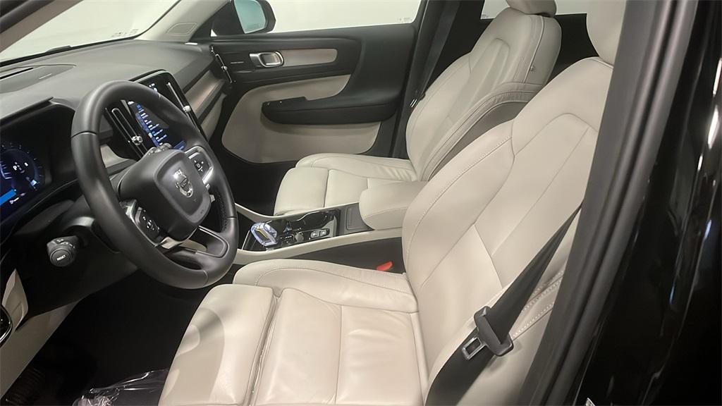 used 2024 Volvo XC40 car, priced at $35,959