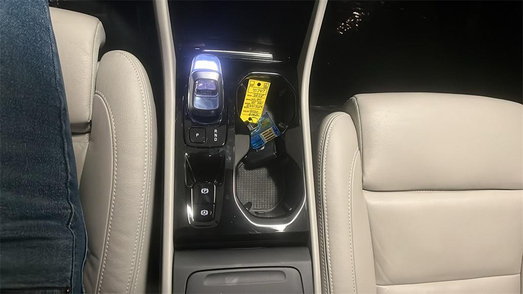 used 2024 Volvo XC40 car, priced at $35,959