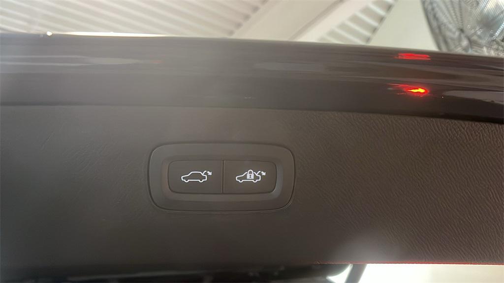 used 2024 Volvo XC90 car, priced at $43,989
