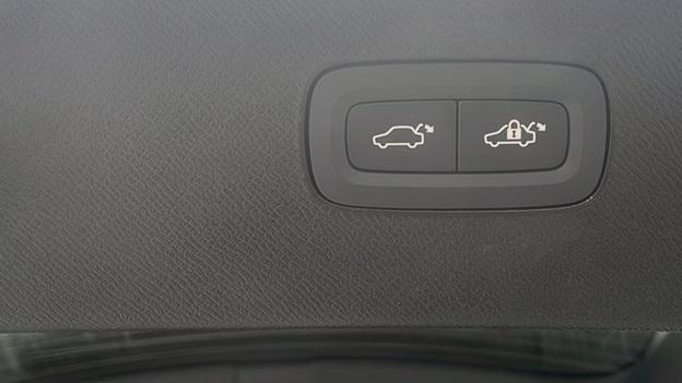 new 2025 Volvo XC90 Plug-In Hybrid car, priced at $78,805