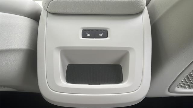new 2025 Volvo XC60 Plug-In Hybrid car