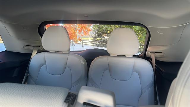 new 2025 Volvo XC90 Plug-In Hybrid car