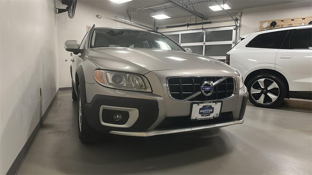 used 2013 Volvo XC70 car, priced at $9,695