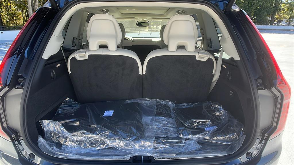 new 2026 Volvo XC90 car, priced at $75,155