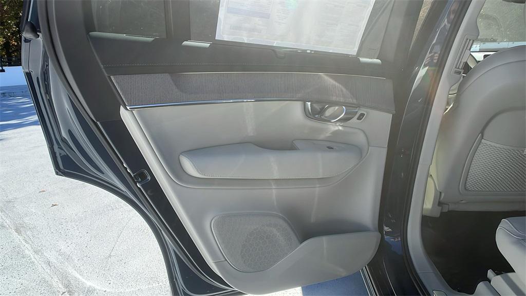 new 2026 Volvo XC90 car, priced at $75,155