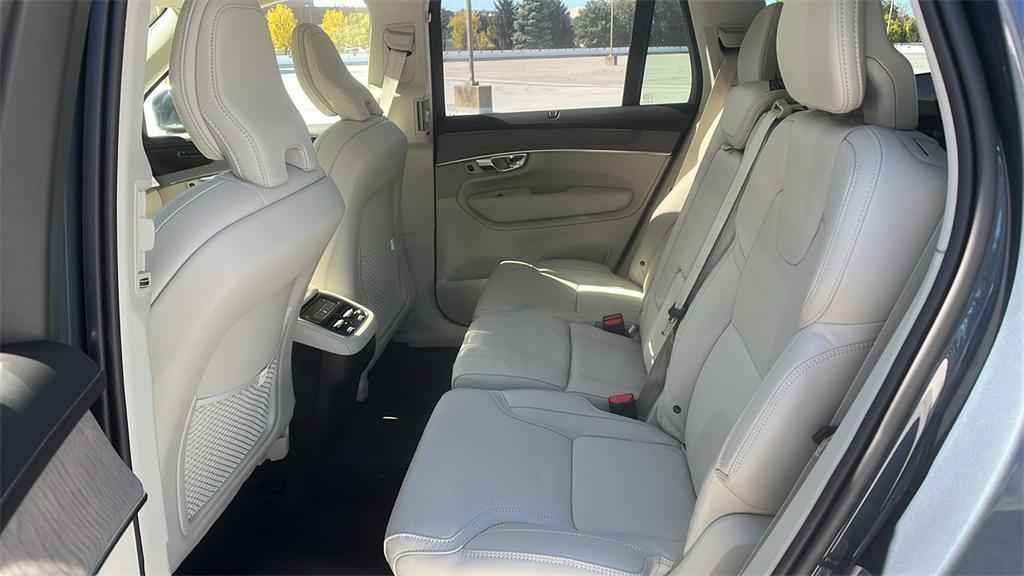 new 2026 Volvo XC90 car, priced at $75,155