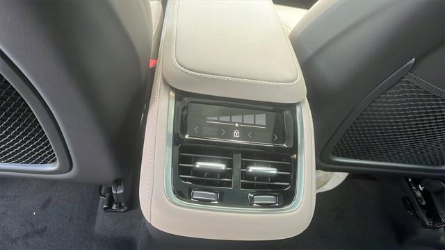 new 2025 Volvo XC90 car, priced at $60,545