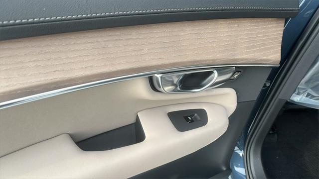 new 2026 Volvo XC90 car, priced at $71,825