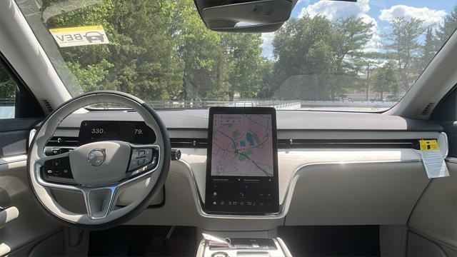 new 2025 Volvo EX90 car