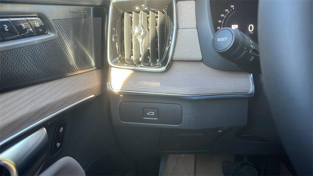 new 2026 Volvo XC90 car, priced at $77,245