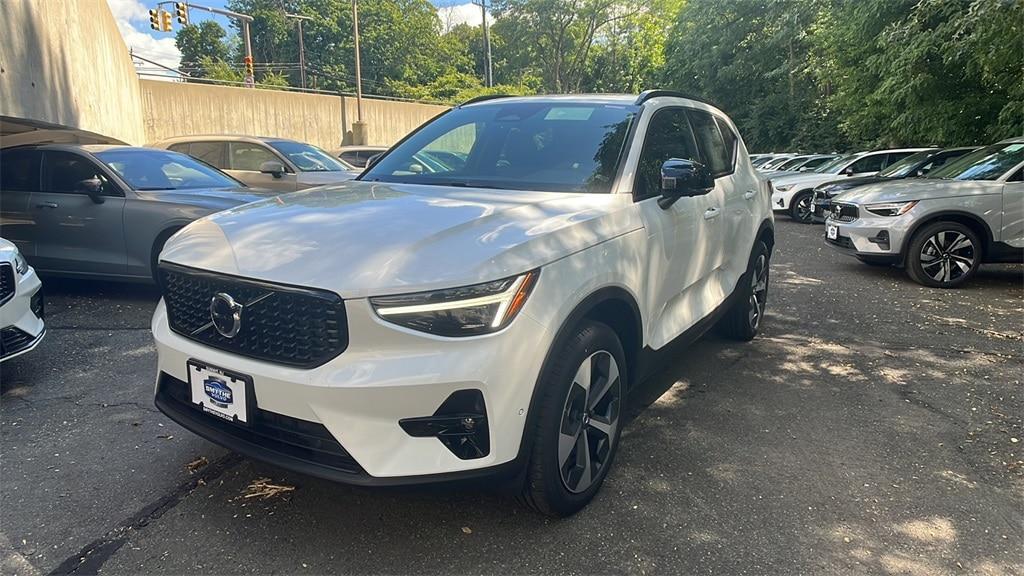 new 2025 Volvo XC40 car, priced at $48,315