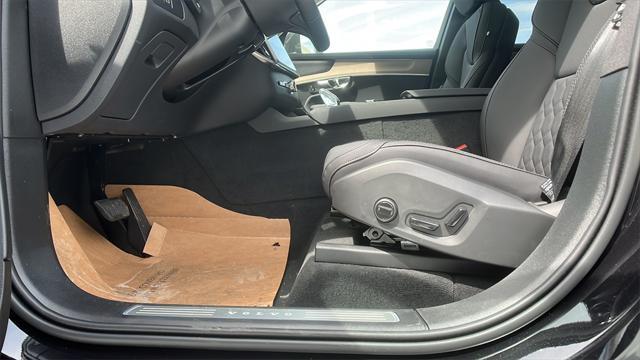new 2025 Volvo XC90 car, priced at $69,155