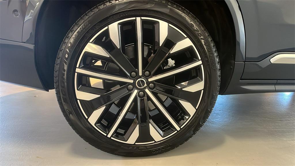 used 2026 Volvo XC90 car, priced at $71,325