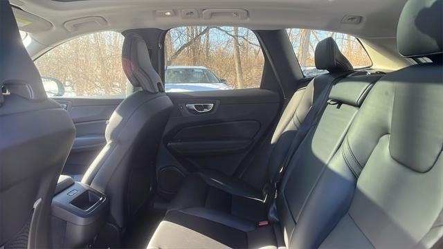 new 2025 Volvo XC60 car