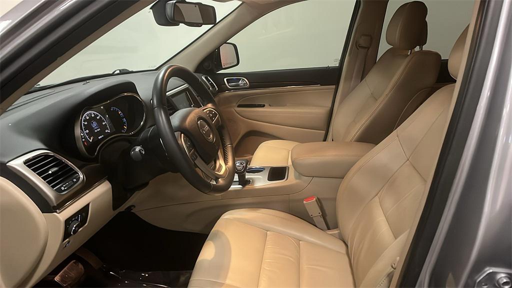 used 2015 Jeep Grand Cherokee car, priced at $10,985