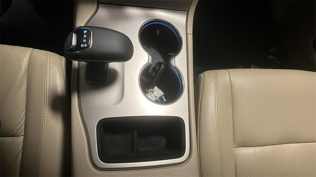 used 2015 Jeep Grand Cherokee car, priced at $10,985