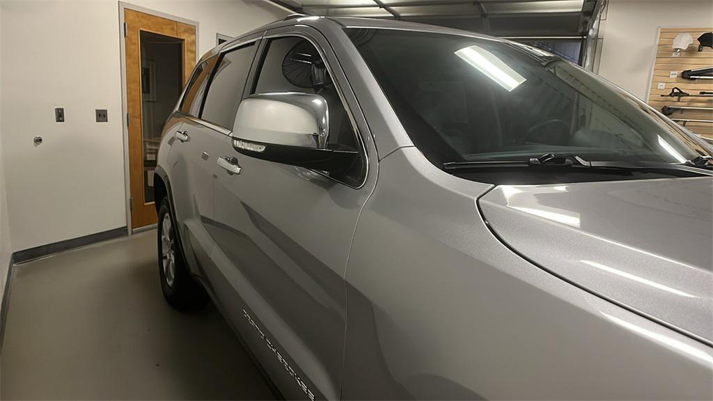 used 2015 Jeep Grand Cherokee car, priced at $10,985