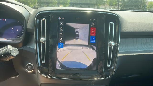 new 2026 Volvo XC40 car