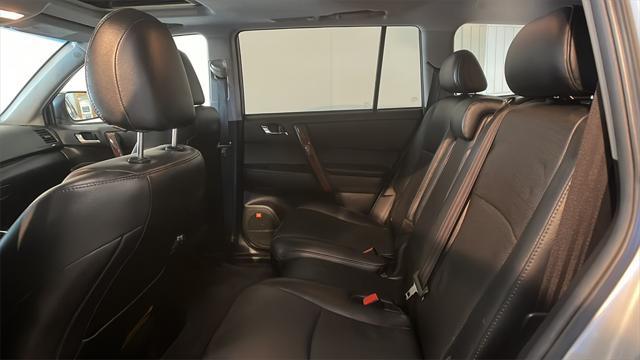 used 2013 Toyota Highlander car, priced at $12,211