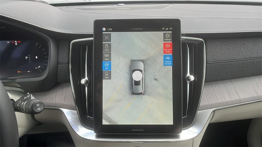 new 2026 Volvo XC90 car, priced at $75,155