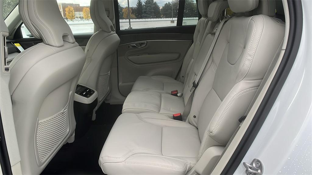 new 2026 Volvo XC90 car, priced at $75,155