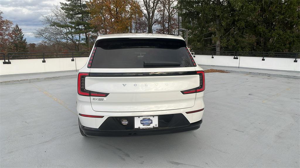 new 2025 Volvo EX90 car, priced at $91,140