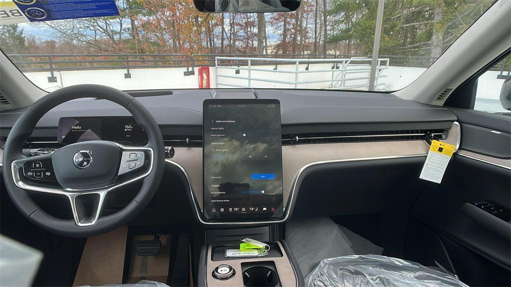 new 2025 Volvo EX90 car, priced at $91,140