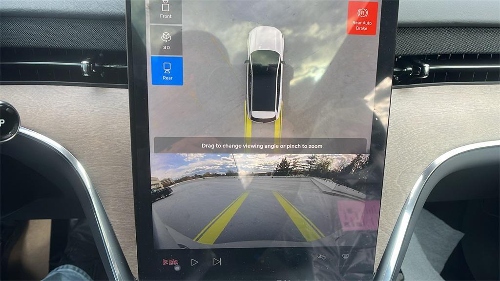 new 2025 Volvo EX90 car, priced at $91,140