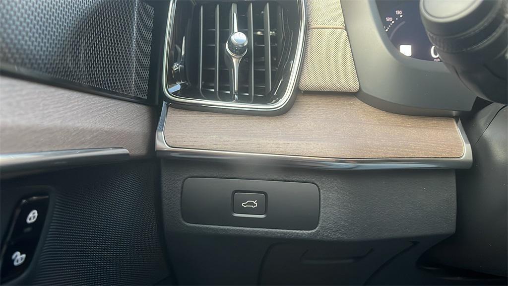 new 2026 Volvo XC90 car, priced at $74,645