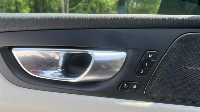 used 2022 Volvo XC60 car, priced at $34,887