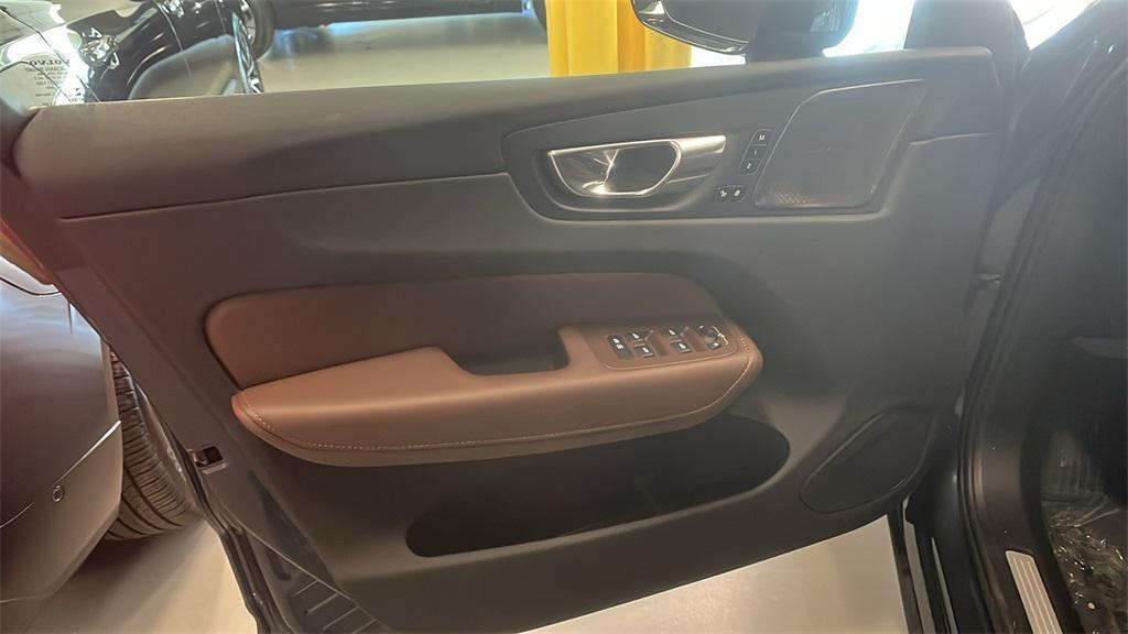 used 2023 Volvo XC60 car, priced at $41,459