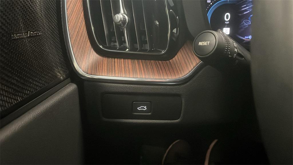 used 2023 Volvo XC60 car, priced at $41,459