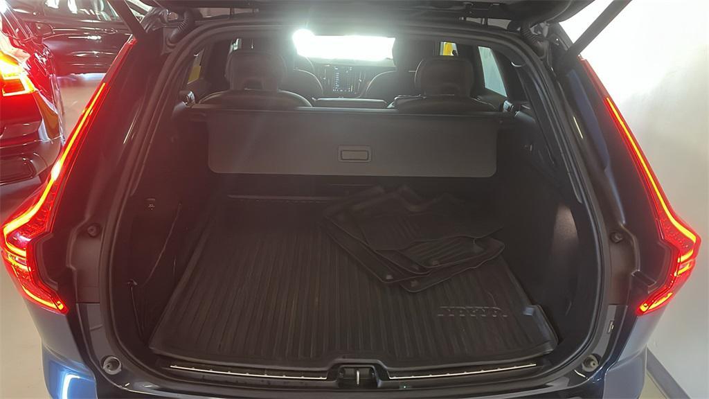 used 2023 Volvo XC60 car, priced at $41,459