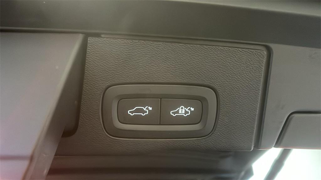 used 2023 Volvo XC60 car, priced at $41,459