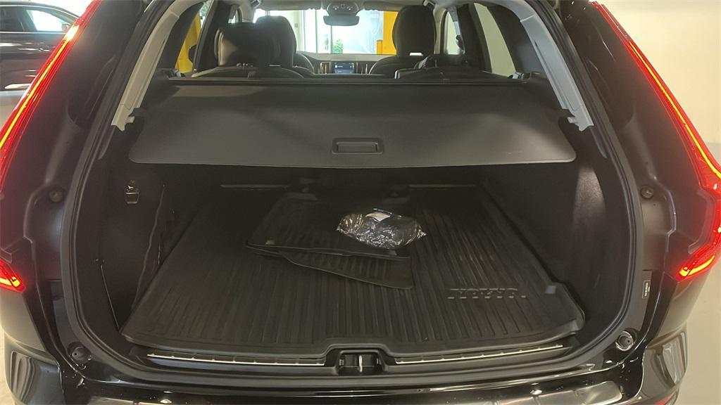 used 2022 Volvo XC60 car, priced at $36,991