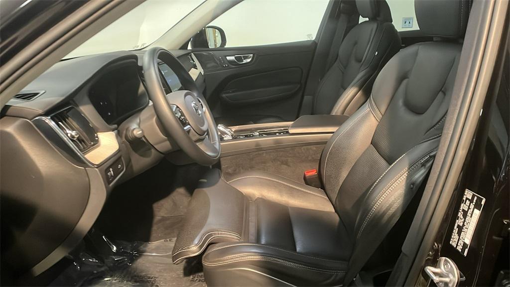 used 2022 Volvo XC60 car, priced at $36,991