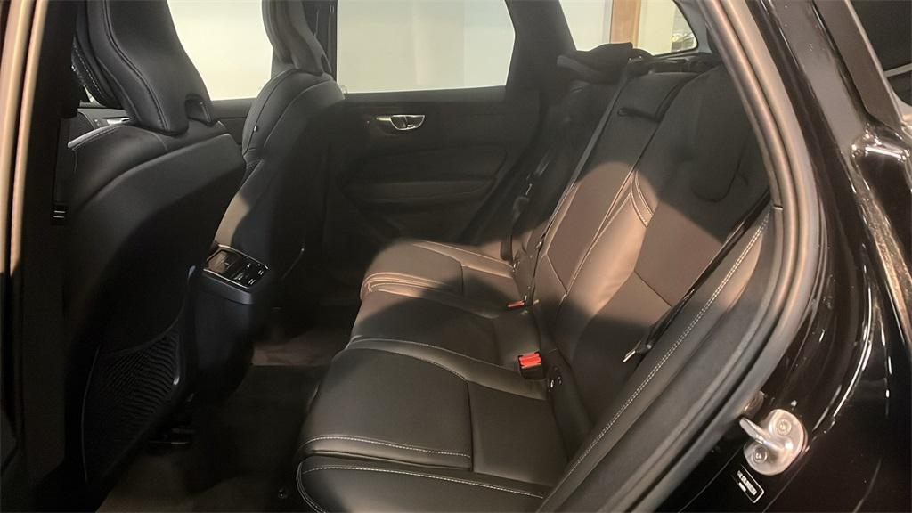 used 2022 Volvo XC60 car, priced at $36,991